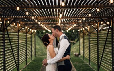Woodhouse Barn Wedding Photography – Nicola & Oliver